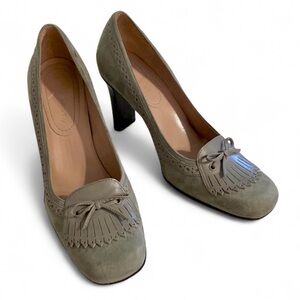 Nine West gray suede block heels with retro details, size 8M